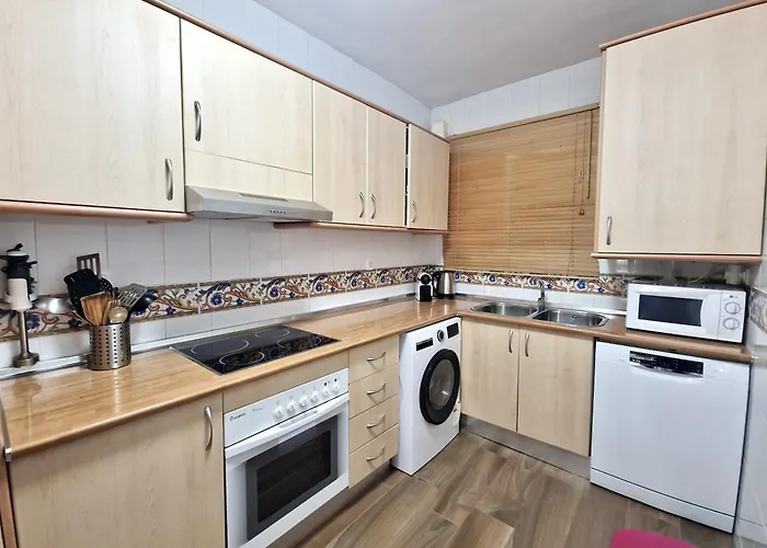 Sr Reserva De 2bdr With Private Garden Marbella