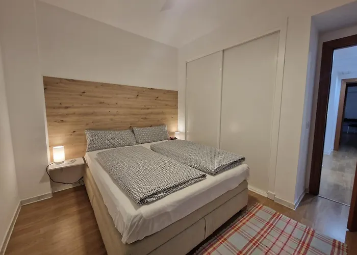 דירה Sr Reserva De 2bdr With Private Garden מארבלה