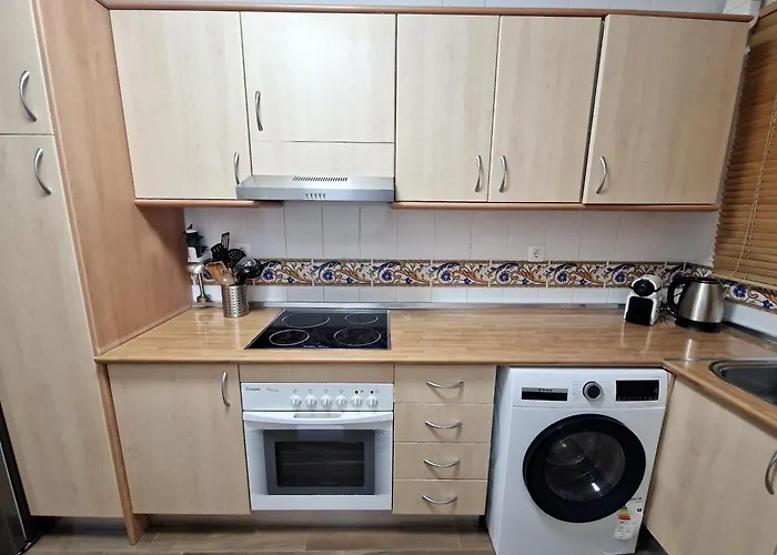 Sr Reserva De 2bdr With Private Garden * מארבלה
