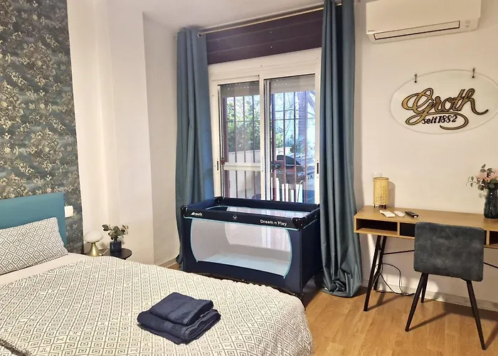 Sr Reserva De 2bdr With Private Garden דירה